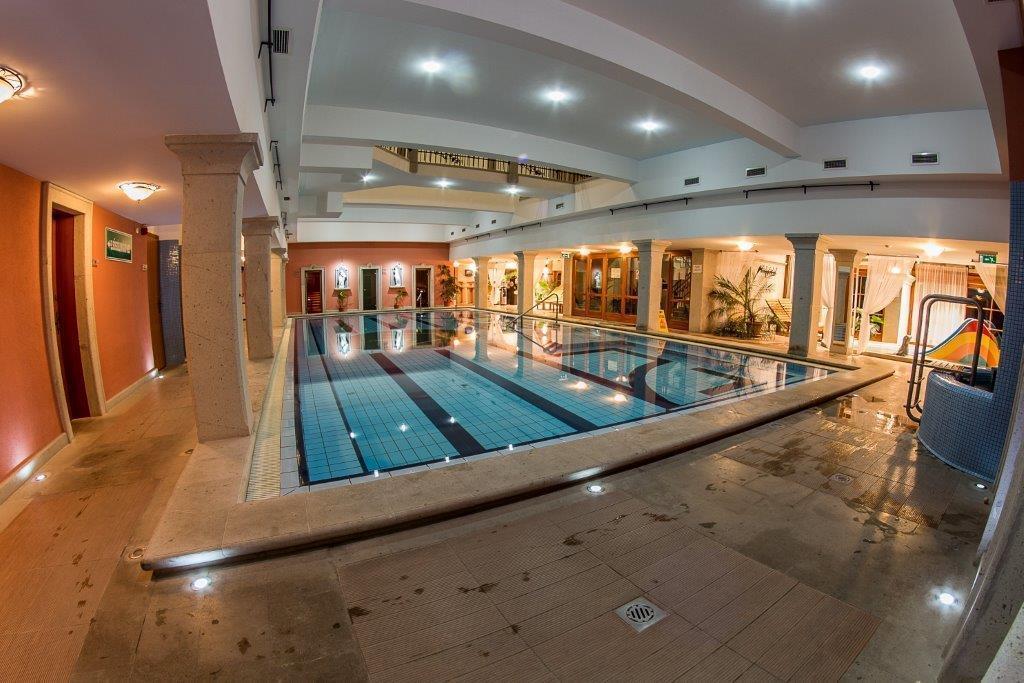 Egri Korona Borhaz Es Wellness Hotel Demjén Eksteriør billede