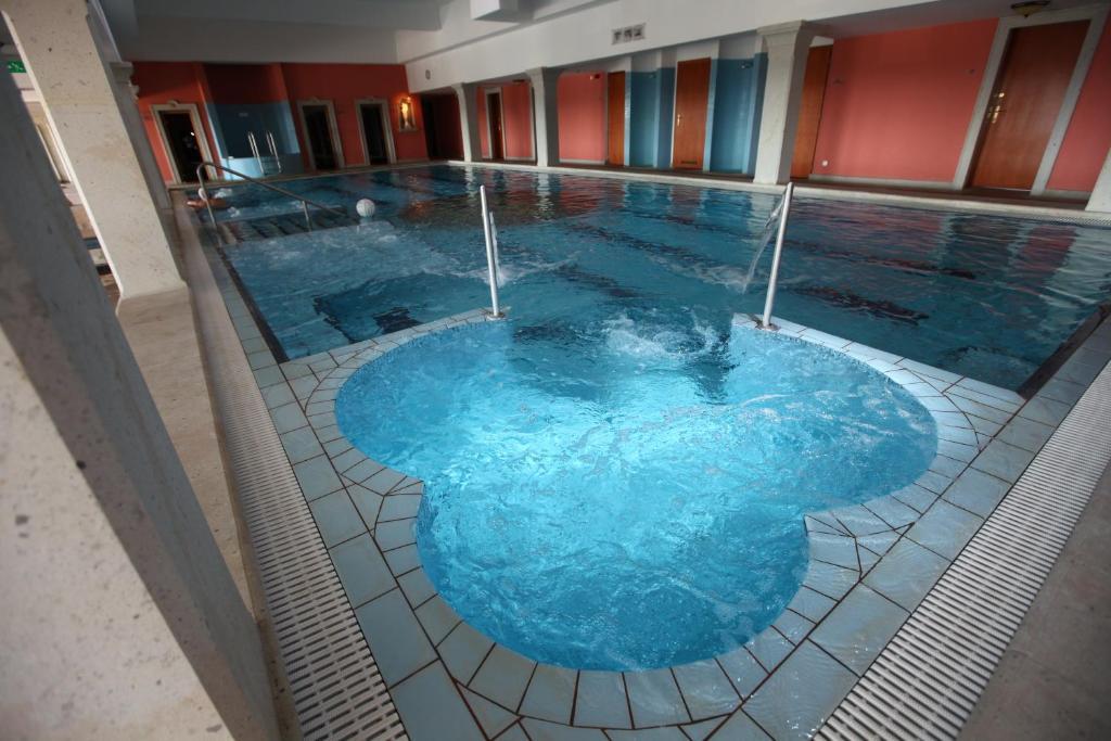 Egri Korona Borhaz Es Wellness Hotel Demjén Eksteriør billede